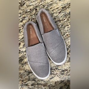 TOMS shoes